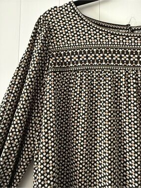 Max Studio Black A-Line Skirt with White & Tan Geometric Print